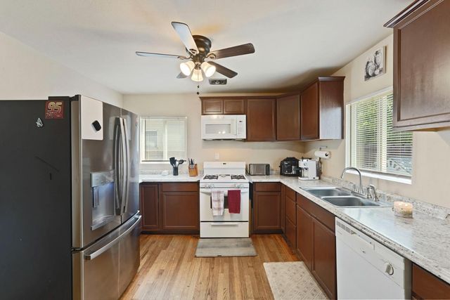 152 Drake Ave, Modesto, CA 95350
