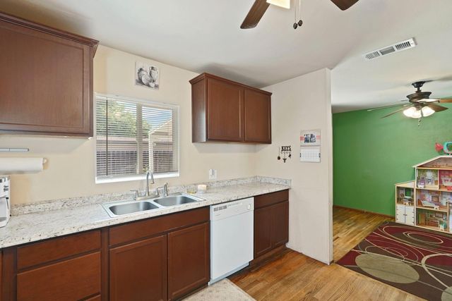 152 Drake Ave, Modesto, CA 95350