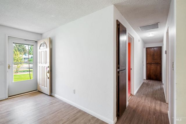 11465 Hall Dr, Nampa, ID 83651