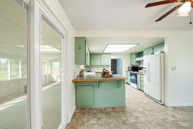 11465 Hall Dr, Nampa, ID 83651