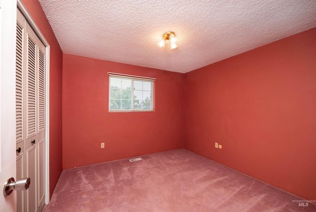 11465 Hall Dr, Nampa, ID 83651