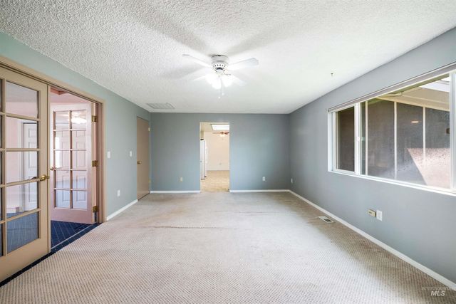 11465 Hall Dr, Nampa, ID 83651