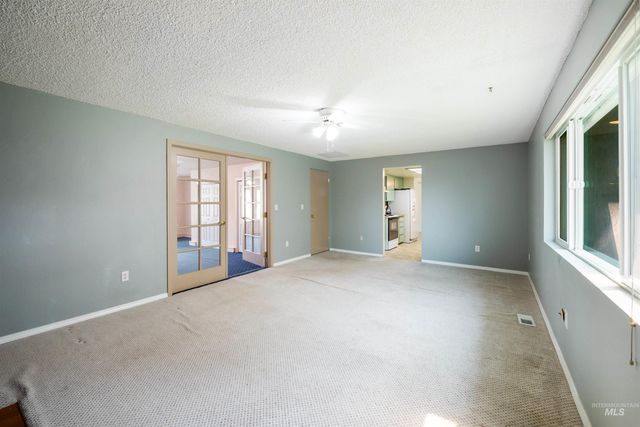 11465 Hall Dr, Nampa, ID 83651