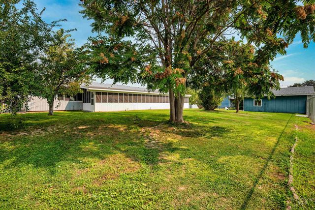 11465 Hall Dr, Nampa, ID 83651