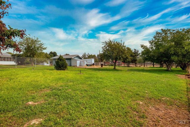 11465 Hall Dr, Nampa, ID 83651