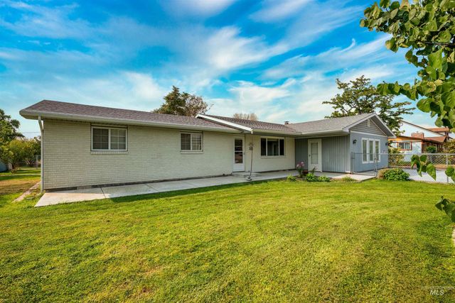 11465 Hall Dr, Nampa, ID 83651