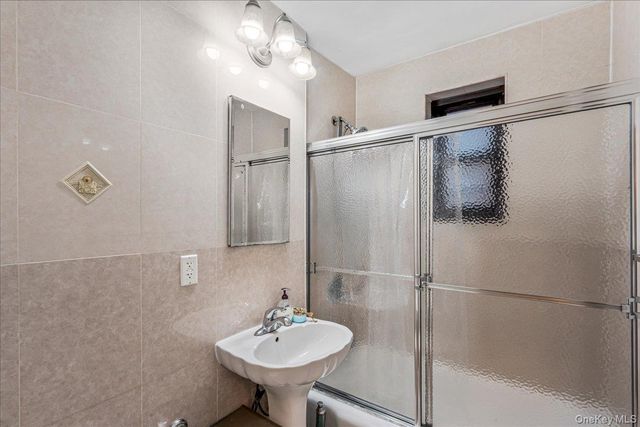 211-02 73rd Avenue 4P, Bayside, NY 11364