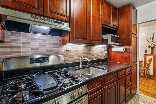 211-02 73rd Avenue 4P, Bayside, NY 11364