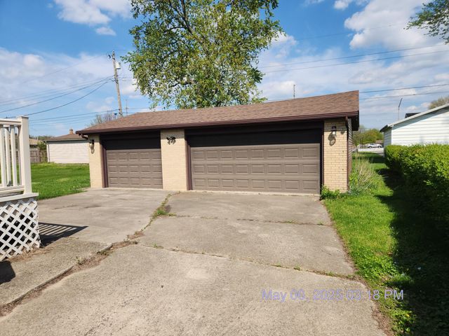 8767 Jefferson Avenue, Munster, IN 46321