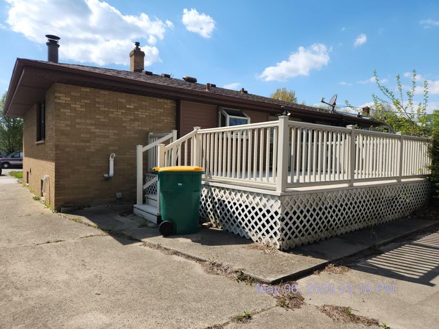 8767 Jefferson Avenue, Munster, IN 46321