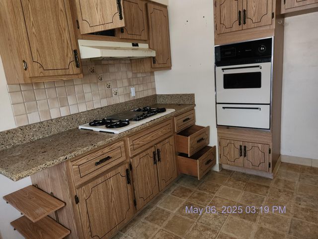8767 Jefferson Avenue, Munster, IN 46321