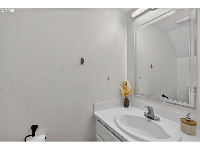 14002 Ne 7TH Cir, Vancouver, WA 98684
