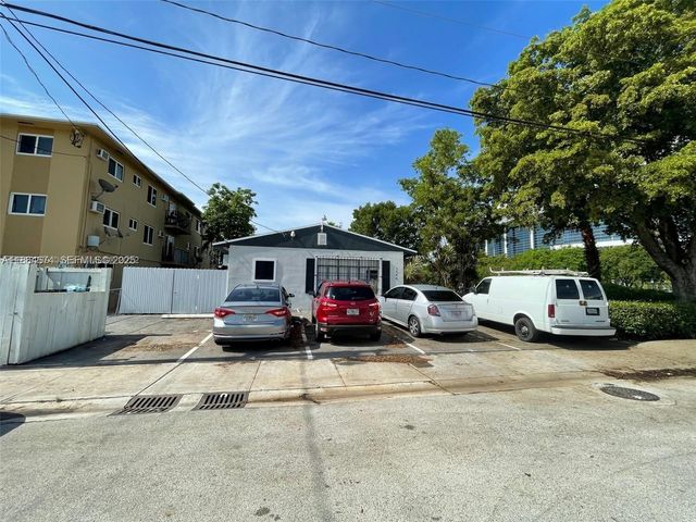 1346 NW 6th Street, Miami, FL 33125