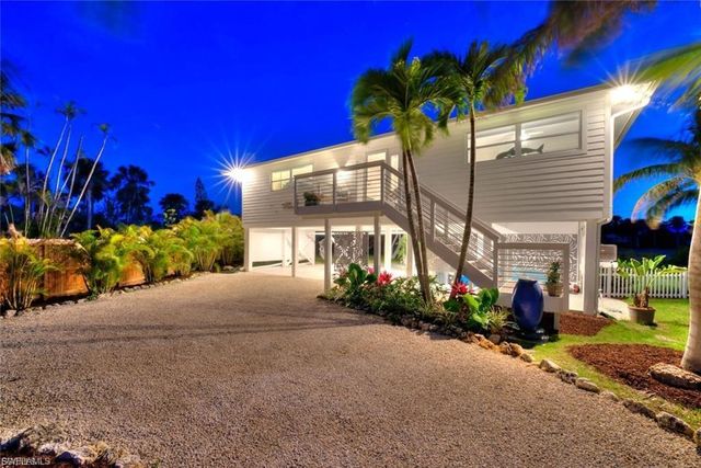 6093 Henderson RD, Sanibel, FL 33957