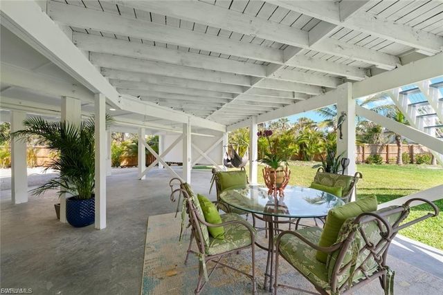 6093 Henderson RD, Sanibel, FL 33957