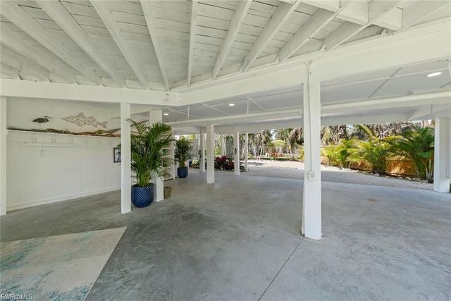 6093 Henderson RD, Sanibel, FL 33957