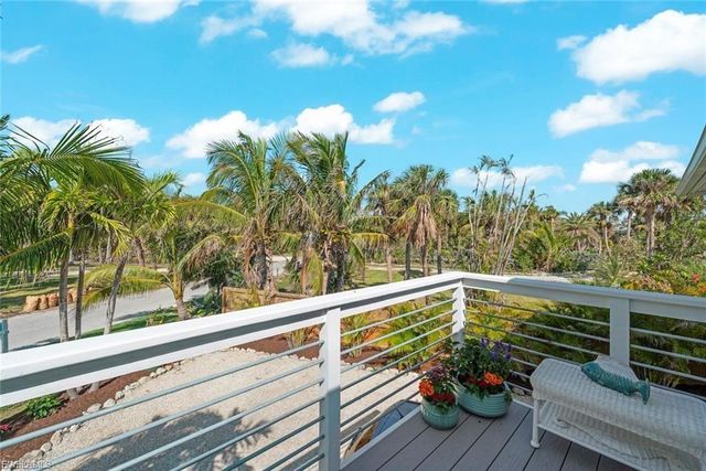 6093 Henderson RD, Sanibel, FL 33957