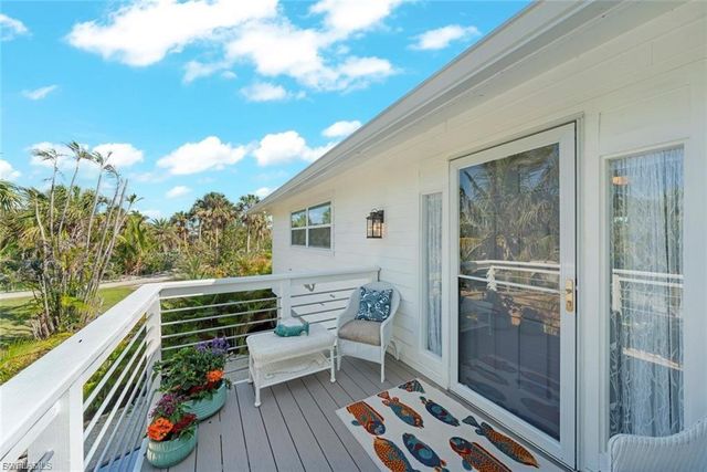 6093 Henderson RD, Sanibel, FL 33957