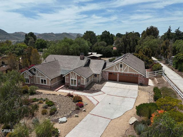 2735 Los Pinos Circle, Camarillo, CA 93012