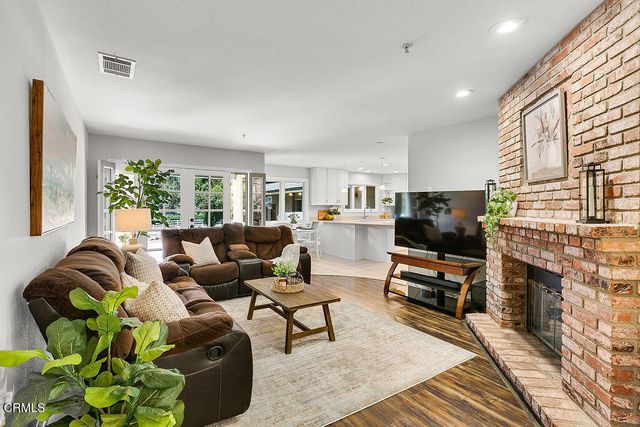 2735 Los Pinos Circle, Camarillo, CA 93012