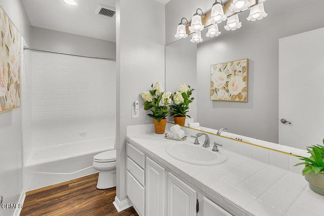 2735 Los Pinos Circle, Camarillo, CA 93012