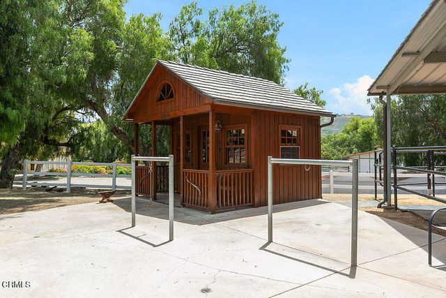 2735 Los Pinos Circle, Camarillo, CA 93012