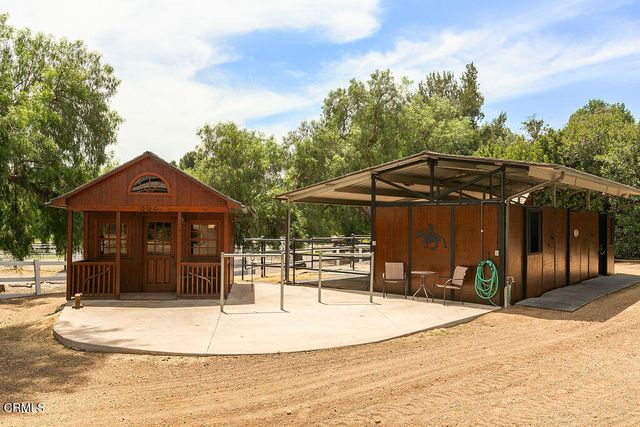 2735 Los Pinos Circle, Camarillo, CA 93012