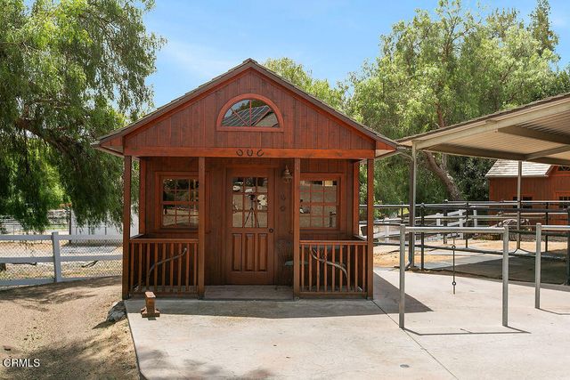 2735 Los Pinos Circle, Camarillo, CA 93012