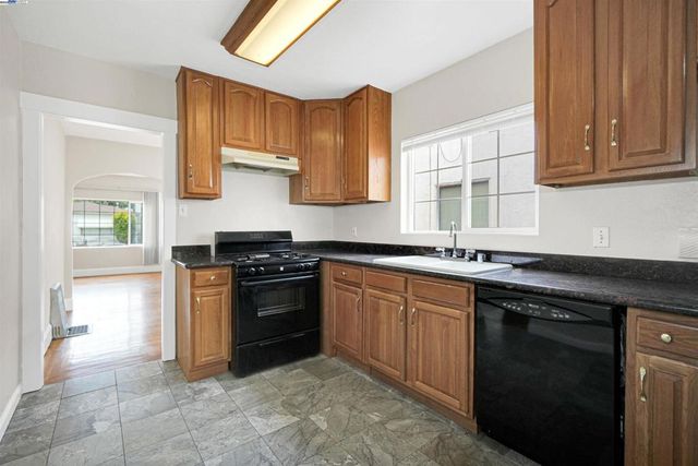 2206 66Th Ave, Oakland, CA 94605