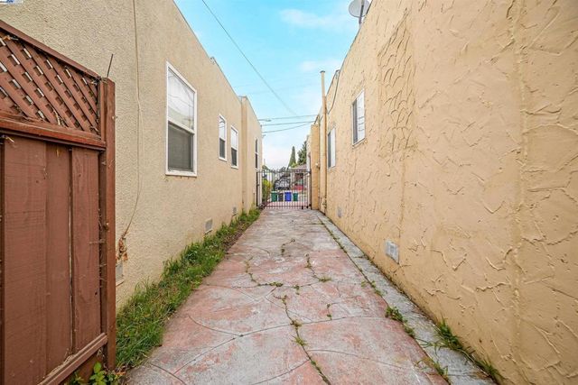 2206 66Th Ave, Oakland, CA 94605