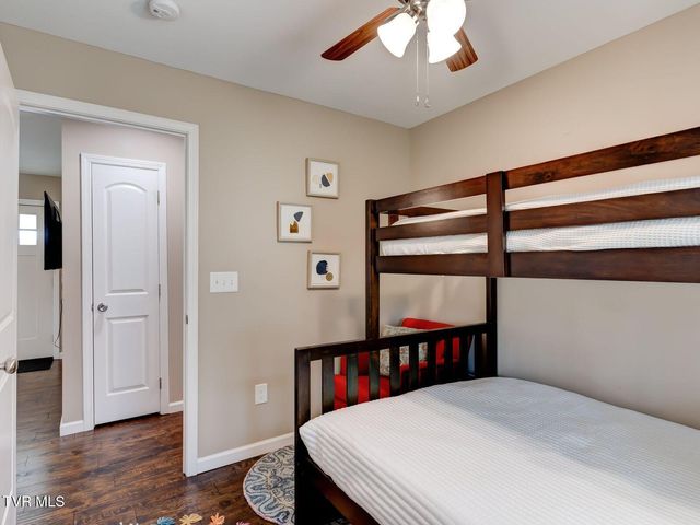 3001 Mayfield Drive, Johnson City, TN 37604