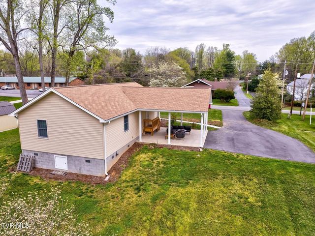 3001 Mayfield Drive, Johnson City, TN 37604