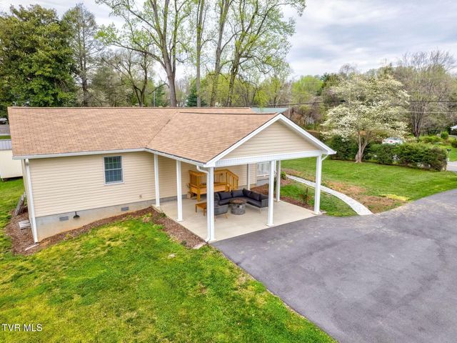 3001 Mayfield Drive, Johnson City, TN 37604