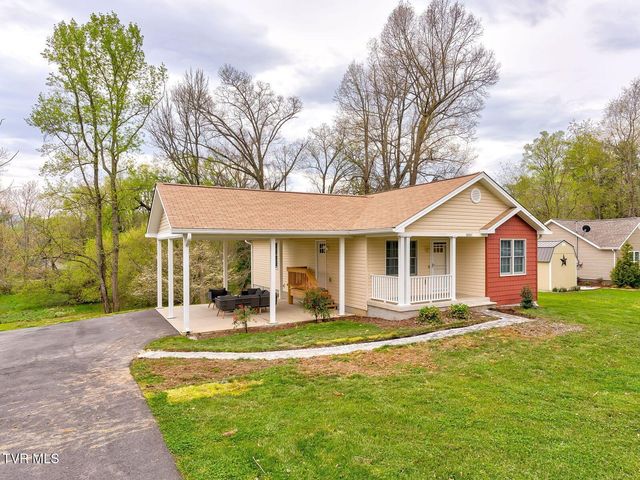 3001 Mayfield Drive, Johnson City, TN 37604