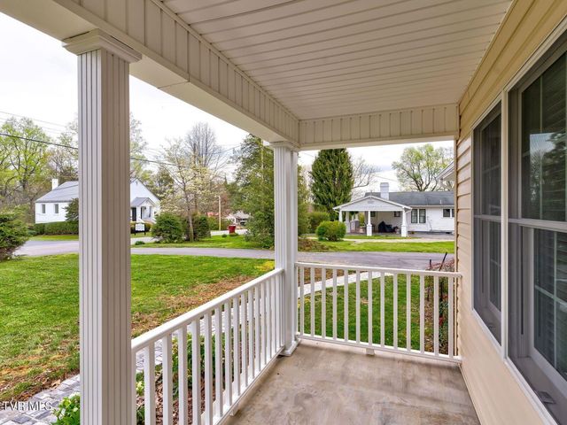 3001 Mayfield Drive, Johnson City, TN 37604