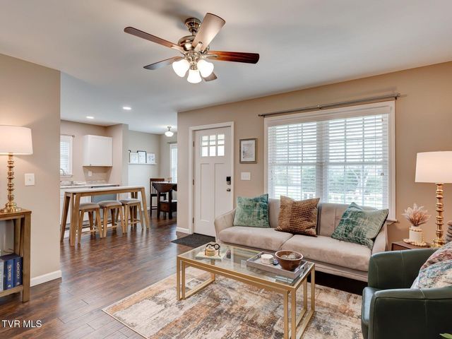 3001 Mayfield Drive, Johnson City, TN 37604