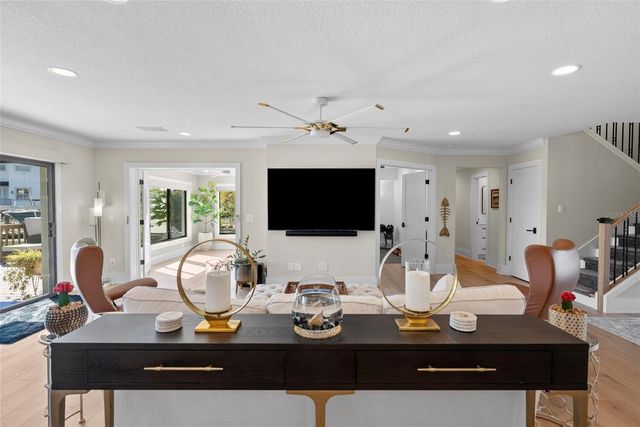 4926 W MELROSE AVENUE N, Tampa, FL 33629