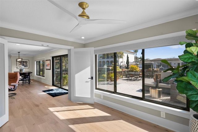 4926 W MELROSE AVENUE N, Tampa, FL 33629