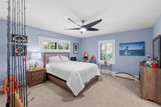 4926 W MELROSE AVENUE N, Tampa, FL 33629