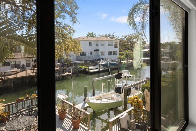 4926 W MELROSE AVENUE N, Tampa, FL 33629