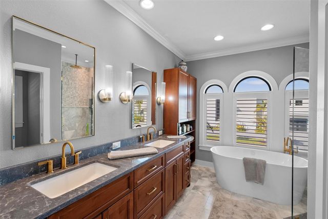 4926 W MELROSE AVENUE N, Tampa, FL 33629