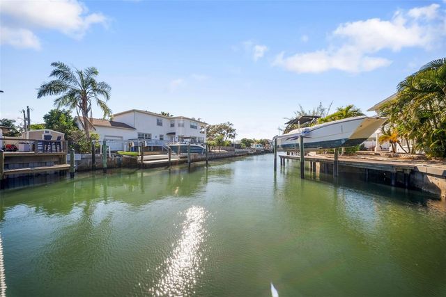 4926 W MELROSE AVENUE N, Tampa, FL 33629