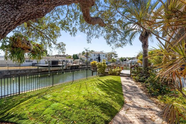 4926 W MELROSE AVENUE N, Tampa, FL 33629