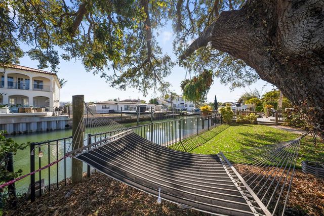 4926 W MELROSE AVENUE N, Tampa, FL 33629