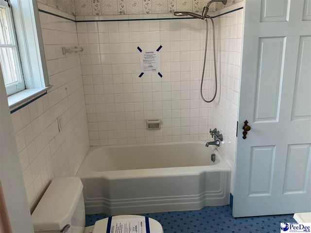 609 E Main St., Lake City, SC 29560