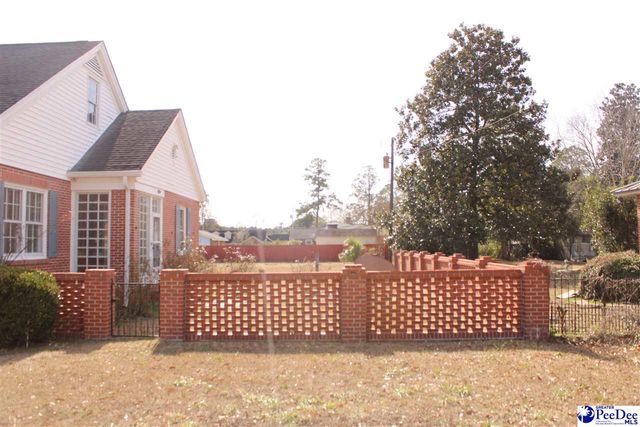 609 E Main St., Lake City, SC 29560