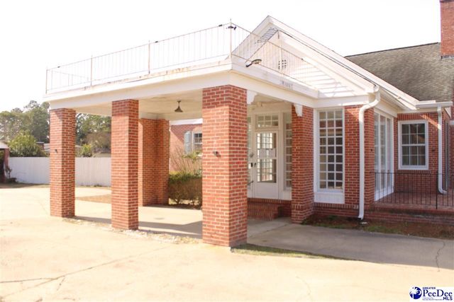 609 E Main St., Lake City, SC 29560