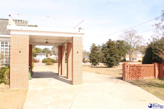 609 E Main St., Lake City, SC 29560