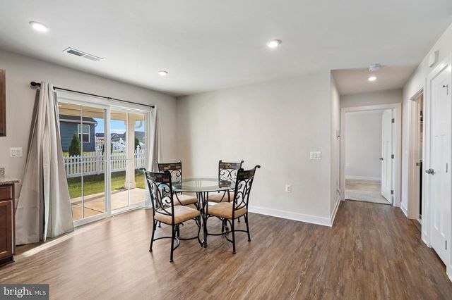 16 OPULENT CT, Hedgesville, WV 25427