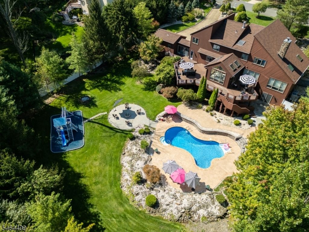 17 Chesterfield Dr, Warren Twp., NJ 07059 — exterior